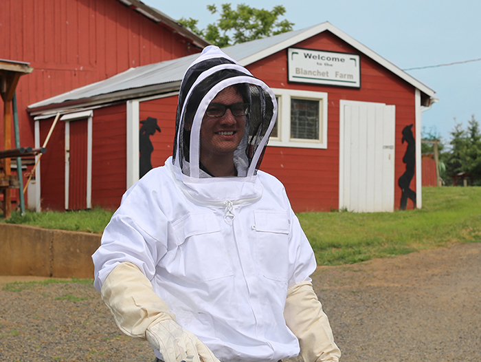 Sponsorship Jordan Blanchet Farm web beekeeping 700px
