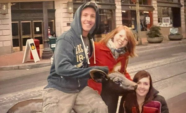 Joe (left), cousin Jillian (center), and Mandy (right) enjoyed a day downtown Portland, OR. 